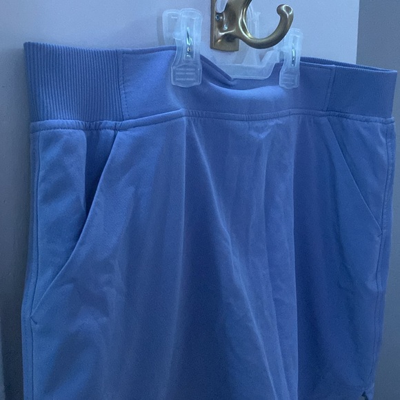 Women’s 32 Degree Purple Scort Size L - Picture 2 of 3